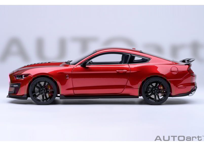 AUTOart 1:18 シェルビーGT500 レッド AUTOart 1/18 フォード マスタング シェルビー GT500 （レッド