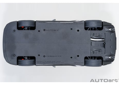 AUTOart 1/18　NISSAN GT-R50 by ITALDESIGN （グレー／ゴールド）　77510