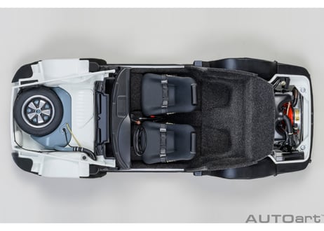 AUTOart 1/18　ポルシェ 911 カレラ 2.7 RS （グランプリホワイト／グリーン・ストライプ）　78031