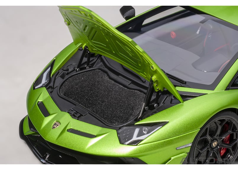 AUTOart 1/18 ランボルギーニ アヴェンタドール SVJ (マット AUTOart 1/18 ランボルギーニ アヴェンタドール SVJ (マット