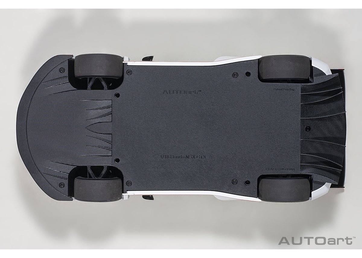 AUTOart 1/18 ホンダ NSX GT3 2018 (ホワイト)*開閉無 81898 AUTOart 1/18 ホンダ NSX GT3 2018 (ホワイト)*開閉無 81898