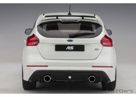 AUTOart 1/18　フォード フォーカス RS （ホワイト）　72951
