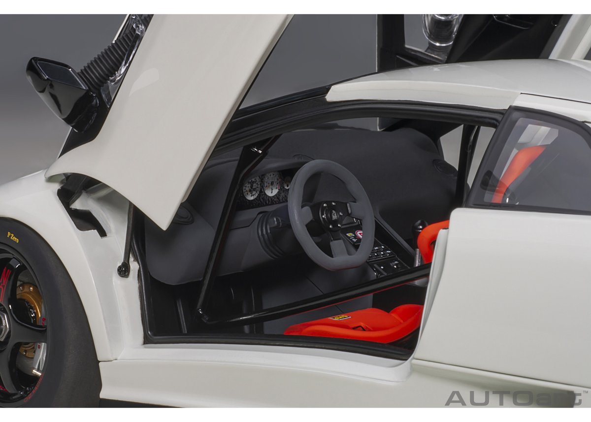 AUTOart 1/18 ランボルギーニ ディアブロ SV-R (IMPACT WHITE AUTOart 1/18 ランボルギーニ ディアブロ SV-R (IMPACT WHITE