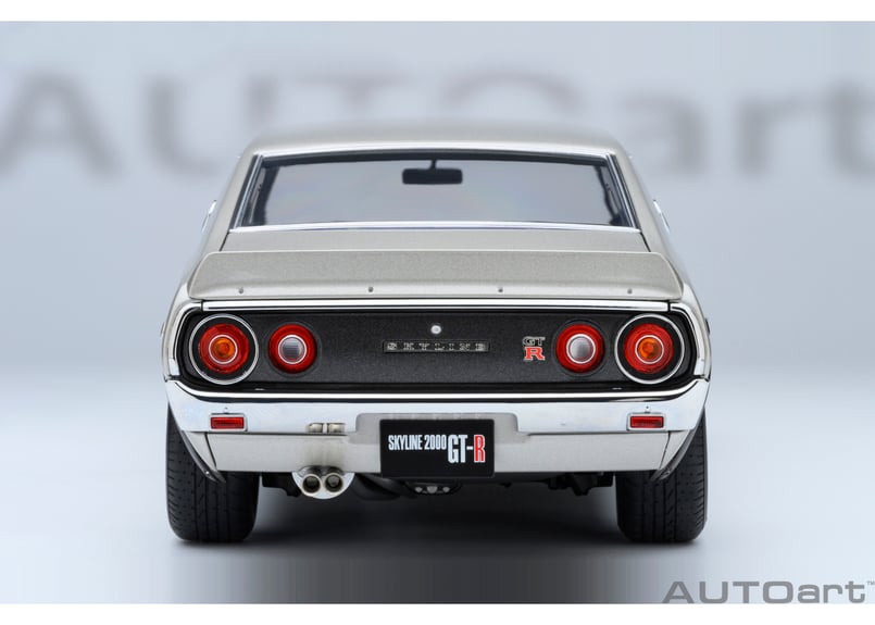 AUTOart 1/18 日産 スカイライン 2000GT-R (KPGC110 AUTOart 1/18 日産 スカイライン 2000GT-R (KPGC110