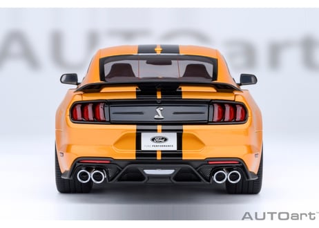 AUTOart 1/18　フォード マスタング シェルビー GT500 （オレンジ／ブラック・ストライプ）　73099