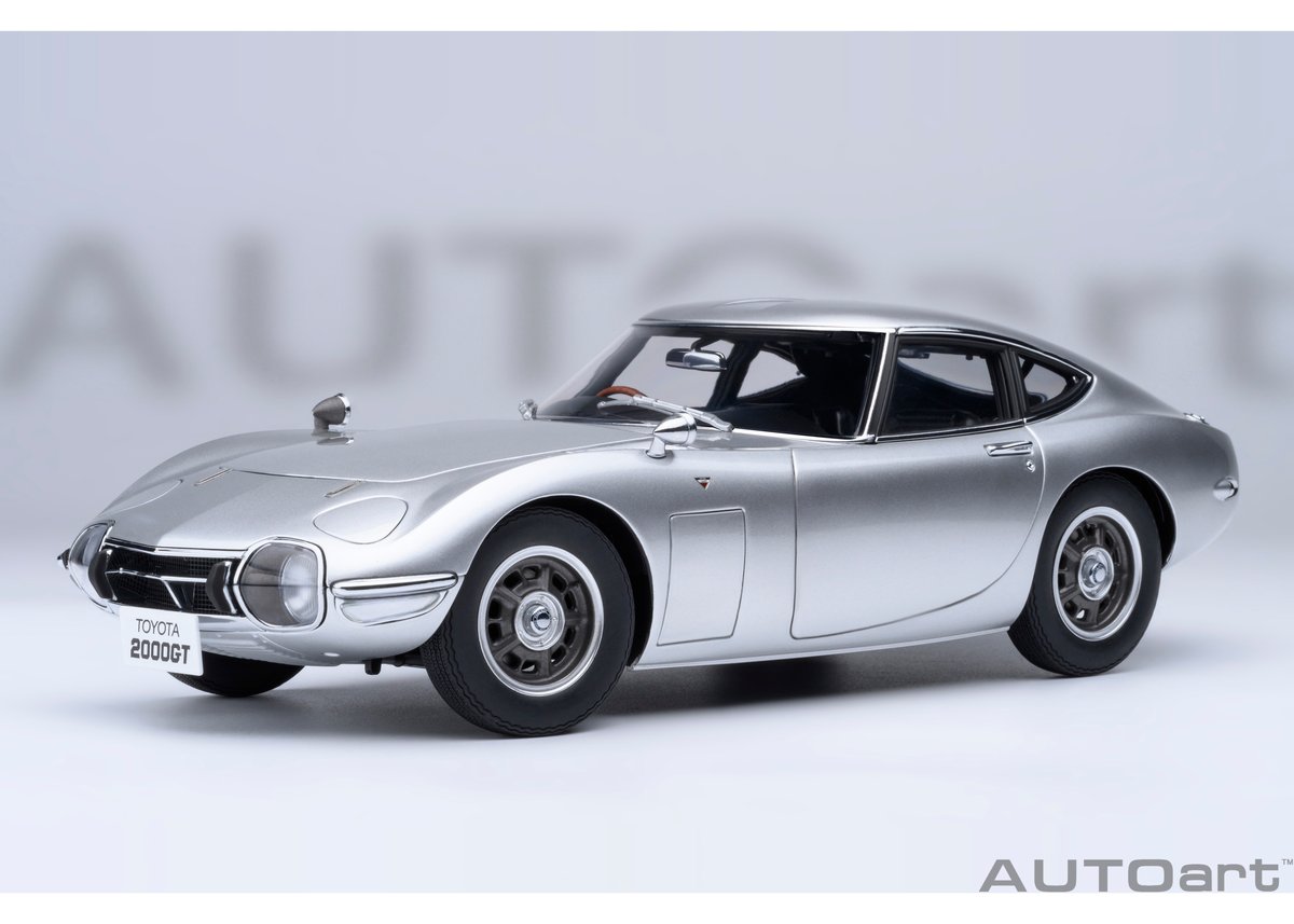 トヨタ 2000GT 1/18 シルバー ローダウン仕様　autoart AUTOart 1/18 トヨタ 2000GT 1967 （シルバー） 79548 | AUT