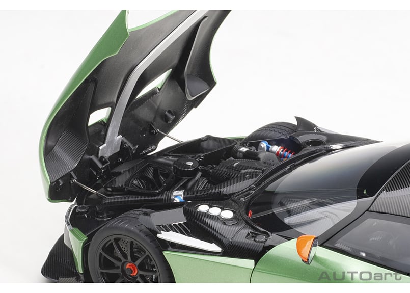 AUTOart 1/18 アストンマーチン ヴァルカン （メタリック