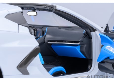 AUTOart 1/18　シボレー コルベット （C8） スティングレイ Z51 （グレー・メタリック）　71284