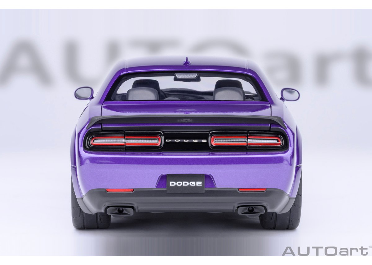 AUTOart 1/18 ダッジ チャレンジャー SRT スーパー ストック 2023
