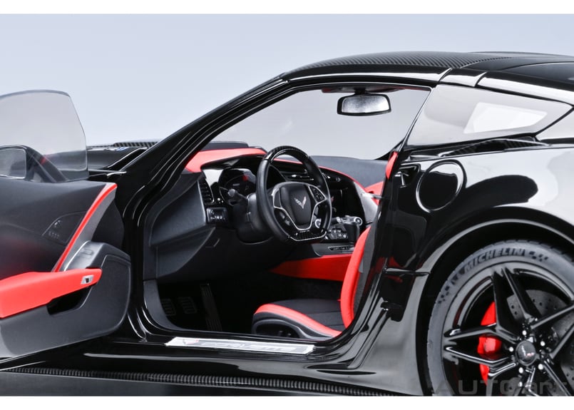 AUTOart 1/18 シボレー コルベット (C7) ZR1 (ブラック AUTOart 1/18 シボレー コルベット (C7) ZR1 (ブラック