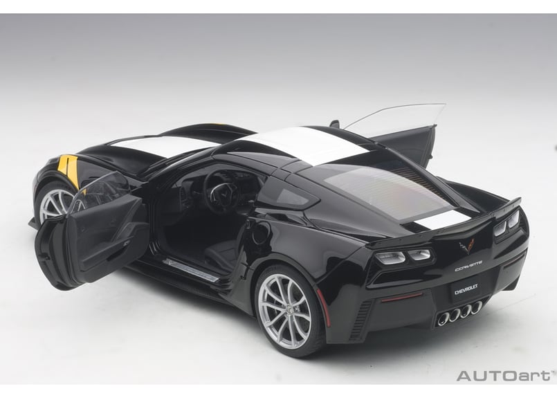 AUTOart 1/18 シボレー コルベット (C7) グランスポーツ