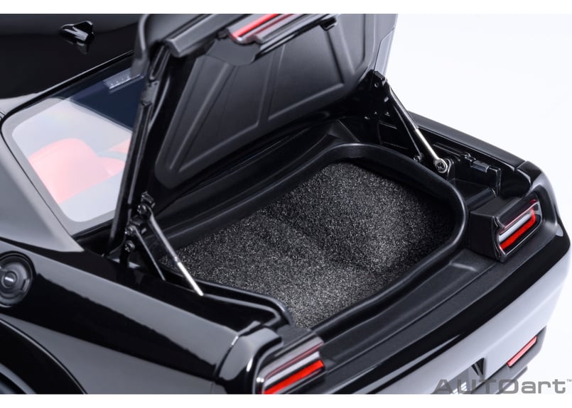 AUTOart 1/18 ダッジ チャレンジャー SRT スーパー ストック 2023