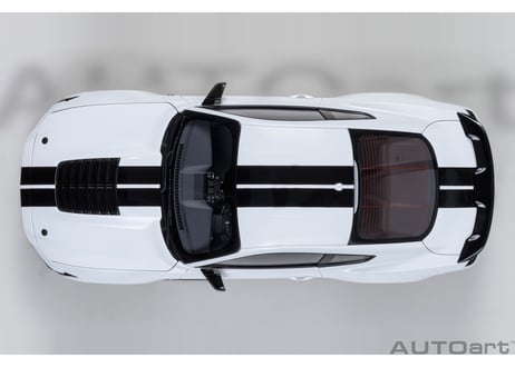 AUTOart 1/18　フォード マスタング シェルビー GT500 （ホワイト／ブラック・ストライプ）　73095