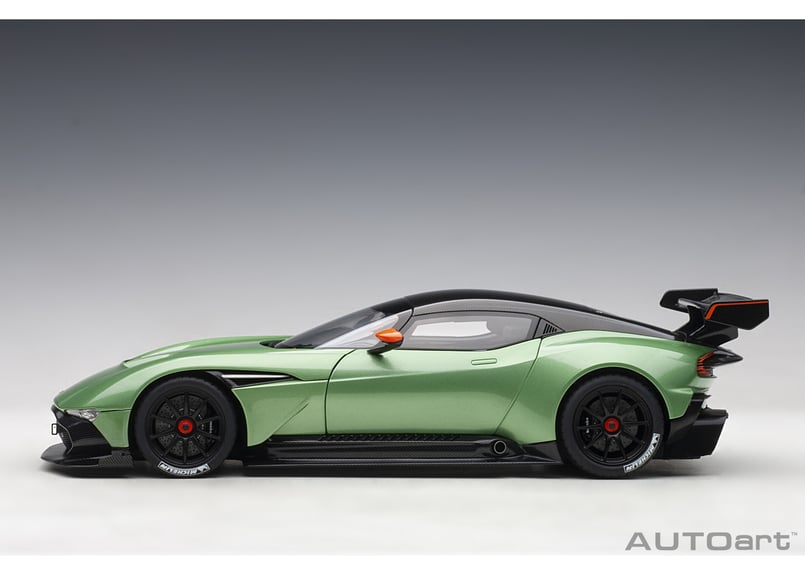 AUTO art 70275 1/18 うかっ アストンマーチン ヴァンテージ AUTO art 70275 1/18 うかっ アストンマーチン ヴァンテージ