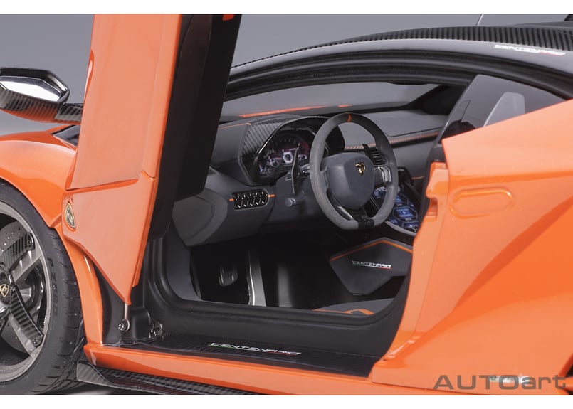 AUTOart 1/18 ランボルギーニ チェンテナリオ (パール AUTOart 1/18 ランボルギーニ チェンテナリオ (パール