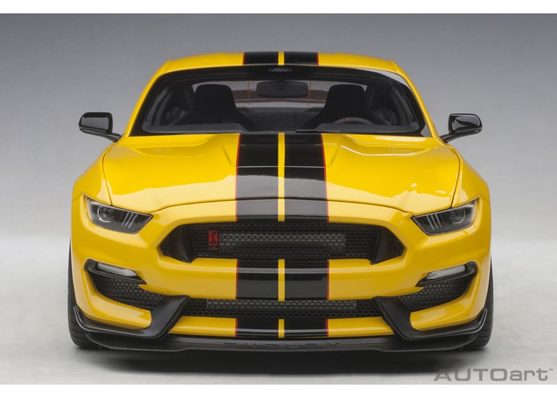 AUTOart 1/18 フォード シェルビー GT350R (イエロー/ブラック AUTOart 1/18 フォード シェルビー GT350R (イエロー/ブラック