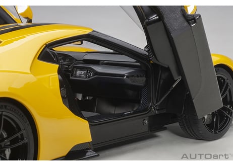 AUTOart 1/18　フォード GT 2017 （イエロー／ブラック・ストライプ）　72944