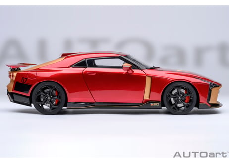 AUTOart 1/18　NISSAN GT-R50 by ITALDESIGN （メタリック・レッド／ゴールド）　77514