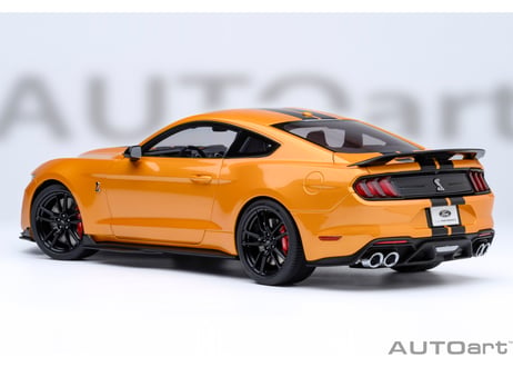 AUTOart 1/18　フォード マスタング シェルビー GT500 （オレンジ／ブラック・ストライプ）　73099