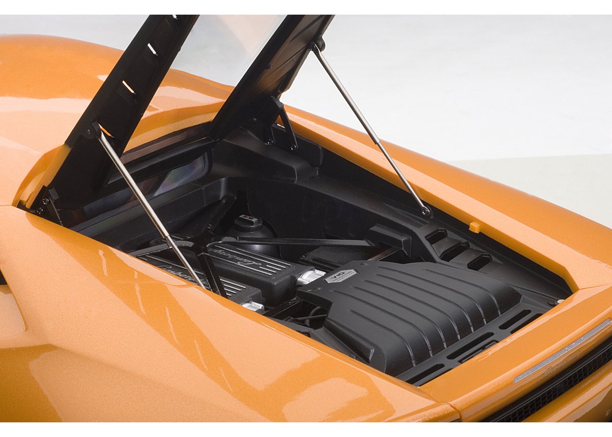 AUTOart 1/12 ランボルギーニ ウラカン LP610-4 (メタリック AUTOart 1/12 ランボルギーニ ウラカン LP610-4 (メタリック