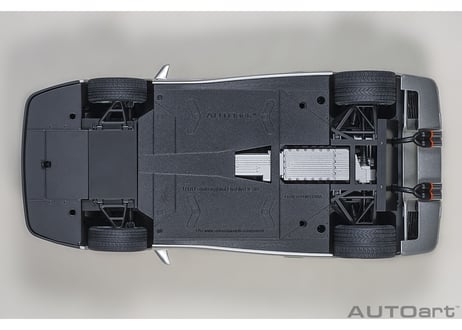 AUTOart 1/18　ランボルギーニ ディアブロ SE30 イオタ （TITANIO／メタリック・シルバー）　79143