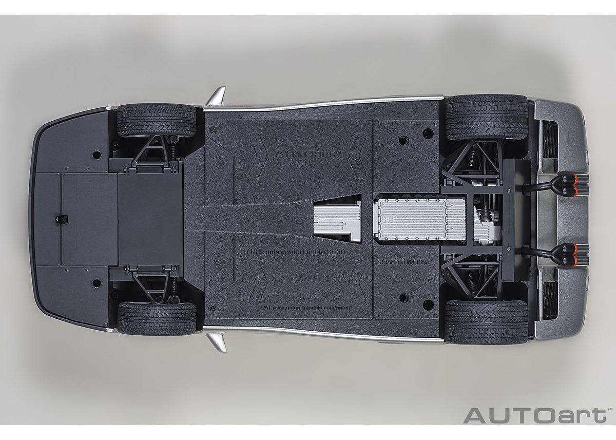 AUTOart 1/18 ランボルギーニ ディアブロ SE30 イオタ (TITANIO AUTOart 1/18 ランボルギーニ ディアブロ SE30 イオタ (TITANIO