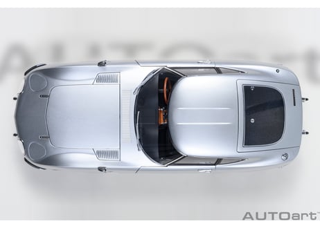 AUTOart 1/18　トヨタ 2000GT 1967 （シルバー）　79548