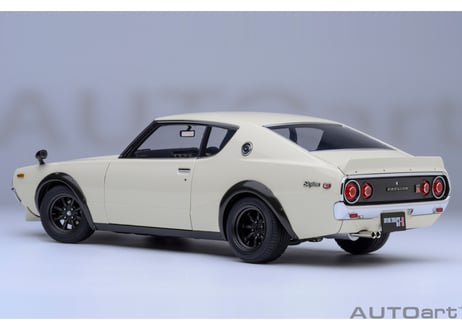 AUTOart 1/18　日産 スカイライン 2000GT-R （KPGC110） チューンド・バージョン （ホワイト）　77467