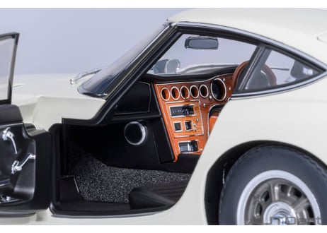 AUTOart 1/18　トヨタ 2000GT 1967 （ホワイト）　79546