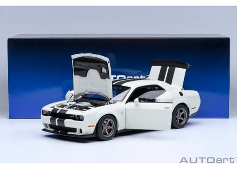 AUTOart 1/18　ダッジ チャレンジャー SRT スーパー ストック 2023 （ホワイト／カーボンブラック・ストライプ ＜KNUCKLE WHITE＞）　71766