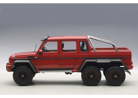 1/18　メルセデス ベンツ G63 AMG 6x6 （レッド）　76304