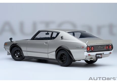 ”オンラインストア限定モデル”　AUTOart 1/18　日産 スカイライン 2000GT-R （KPGC110） チューンド・バージョン（シルバー／カーボン・ボンネット）　77477