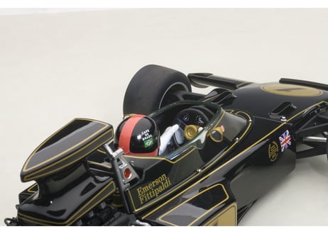 AUTOart 1/18　ロータス 72E 1973 #1 エマーソン・フィッティパルディ 87328（ドライバーフィギュア付き）　 87328