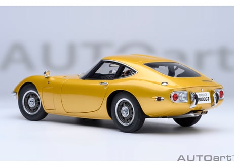 AUTOart 1/18　トヨタ 2000GT 1967 （ゴールド）　79549