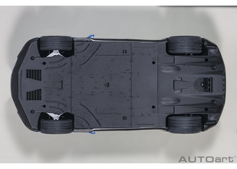 AUTOart 1/18 ブガッティ シロン スポーツ 2019 (フレンチ AUTOart 1/18 ブガッティ シロン スポーツ 2019 (フレンチ