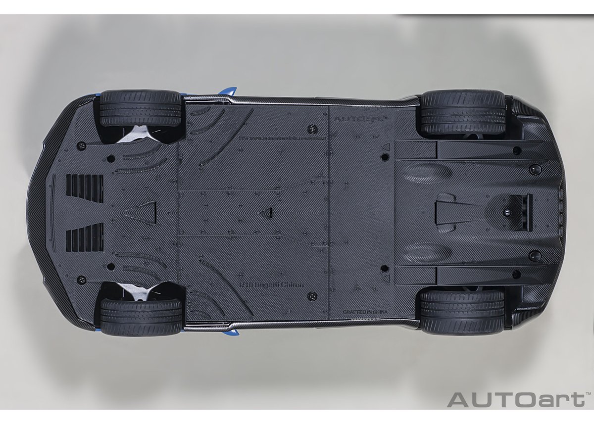 AUTOart 1/18 ブガッティ シロン スポーツ 2019 (フレンチ AUTOart 1/18 ブガッティ シロン スポーツ 2019 (フレンチ