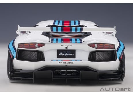 AUTOart 1/18　リバティーウォーク LB-WORKS ランボルギーニ アヴェンタドール リミテッドエディション （マルティニ）　79185