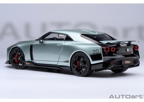 AUTOart 1/18　NISSAN GT-R50 by ITALDESIGN （メタリック・グリーン／ブラック）　77512