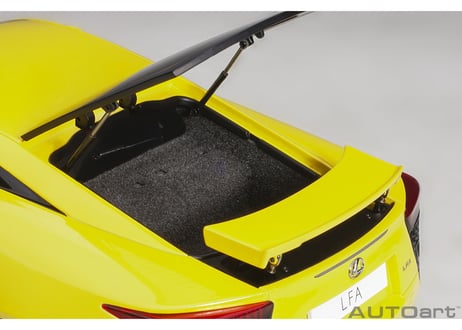 AUTOart 1/18　レクサス LFA （パール・イエロー）　78854