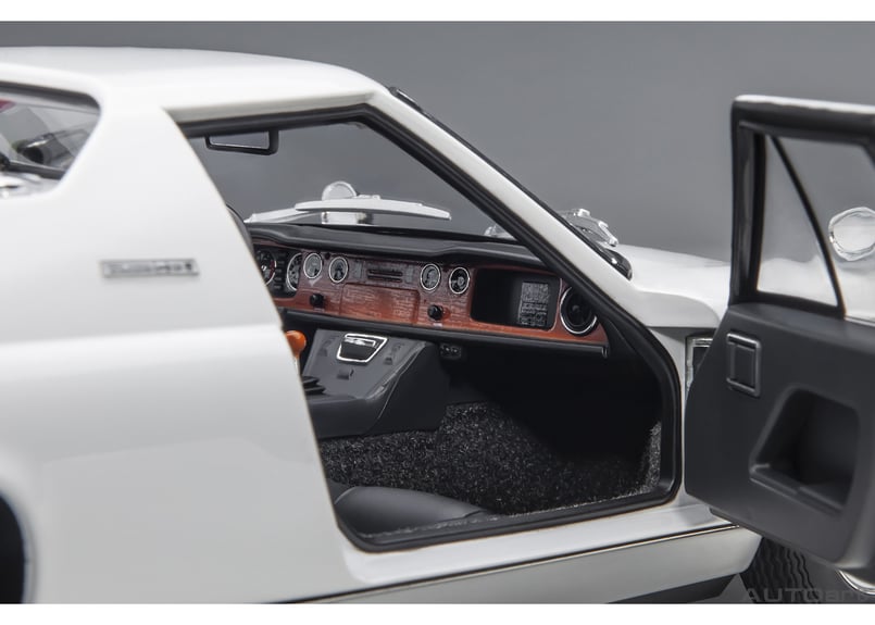 AUTOart 1/18 ロータス ヨーロッパ スペシャル （サーキットの狼