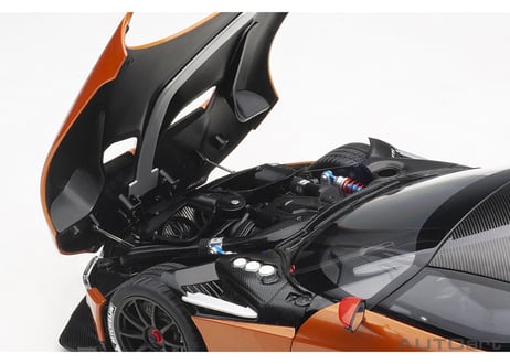 AUTOart 1/18　アストンマーチン ヴァルカン （メタリック・オレンジ）　70264