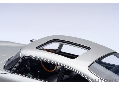 AUTOart 1/18　アストンマーチン DB5 「007／ゴールドフィンガー」 ボンドカー　70296