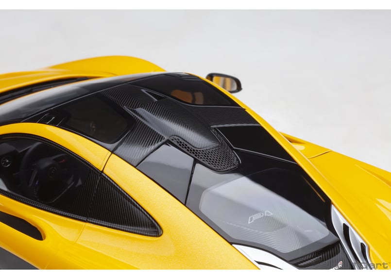 オートアート　1/18　マクラーレンP1　ボルケーノイエロー AUTOart 1/18 マクラーレン P1 （メタリック・イエロー／ブラック