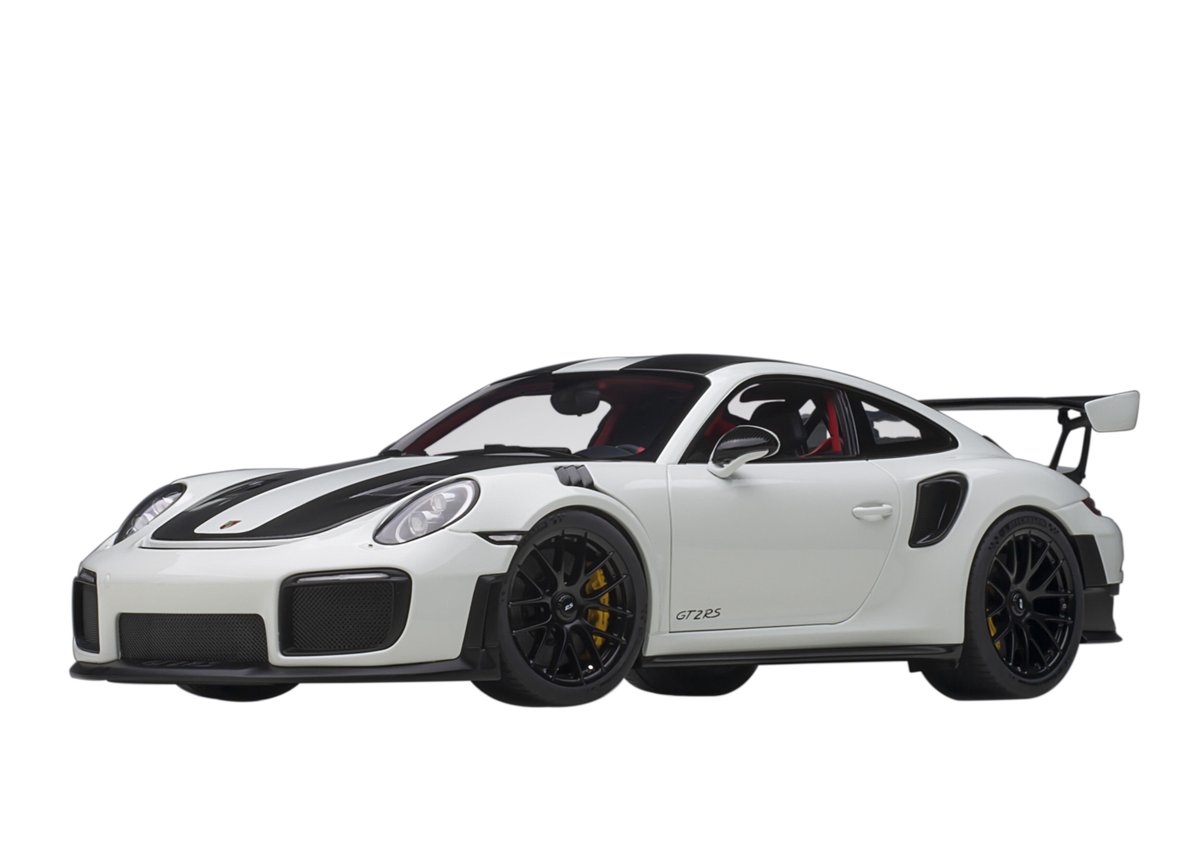 AUTOart 1/18 ポルシェ 911 （991.2） GT2 RS ヴァイザッハ