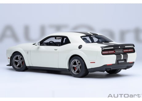 AUTOart 1/18　ダッジ チャレンジャー SRT スーパー ストック 2023 （ホワイト／カーボンブラック・ストライプ ＜KNUCKLE WHITE＞）　71766