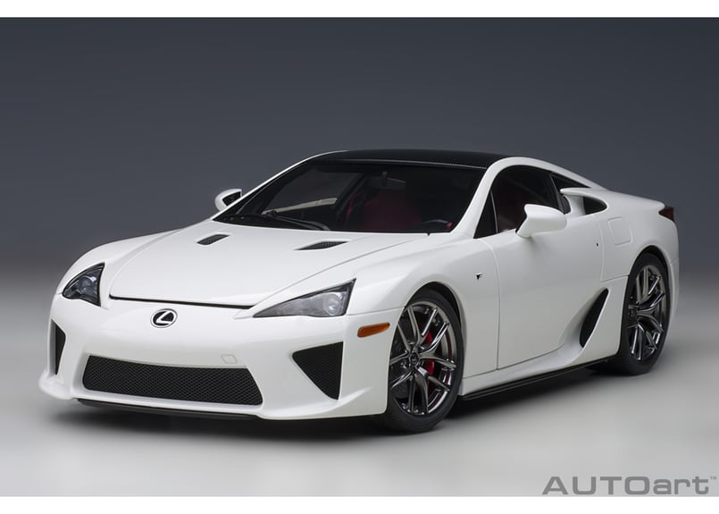 AUTOart 1/18 レクサス LFA (ホワイテスト・ホワイト/ブラック AUTOart 1/18 レクサス LFA (ホワイテスト・ホワイト/ブラック