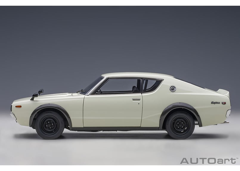 AUTOart 1/18 日産 スカイライン 2000 GT-R (KPGC110) (ホワイ...
