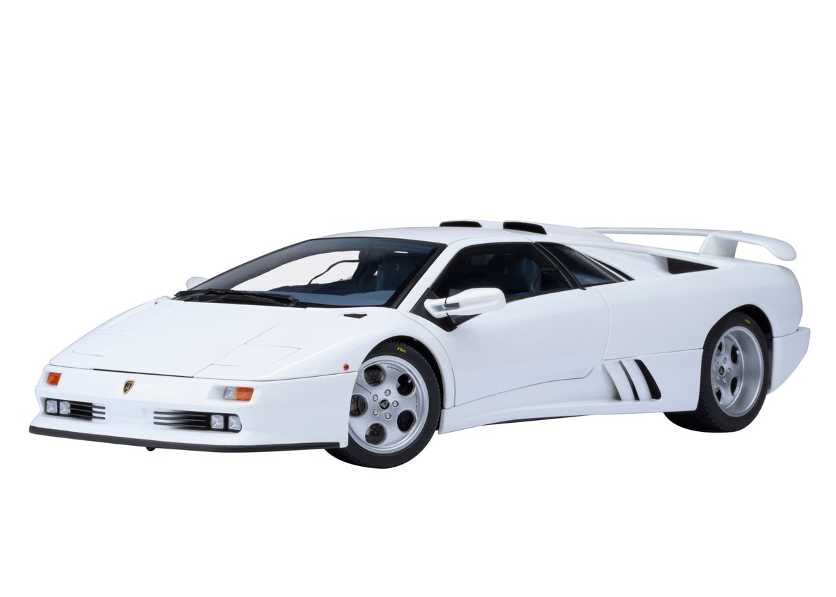 AUTOart 1/18 ランボルギーニ ディアブロ SE30 イオタ AUTOart 1/18 ランボルギーニ ディアブロ SE30 イオタ