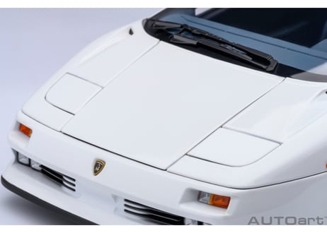 AUTOart 1/18　ランボルギーニ ディアブロ SE30 イオタ （ホワイト）　79145