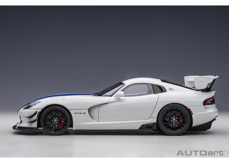 未開封品 autoart 1/18 DODGE Viper GTS R